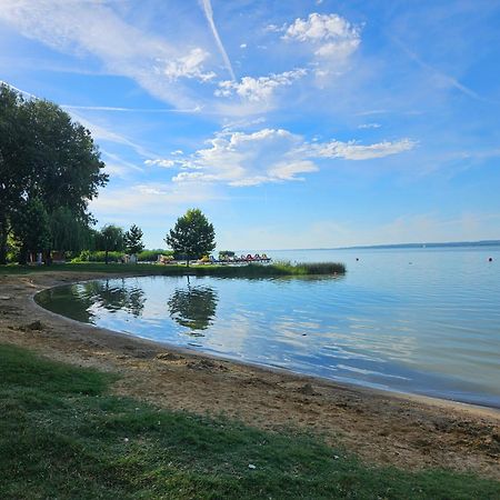 Villa Strokay - Few Minutes Walk From Lake Balaton 케츨리 외부 사진